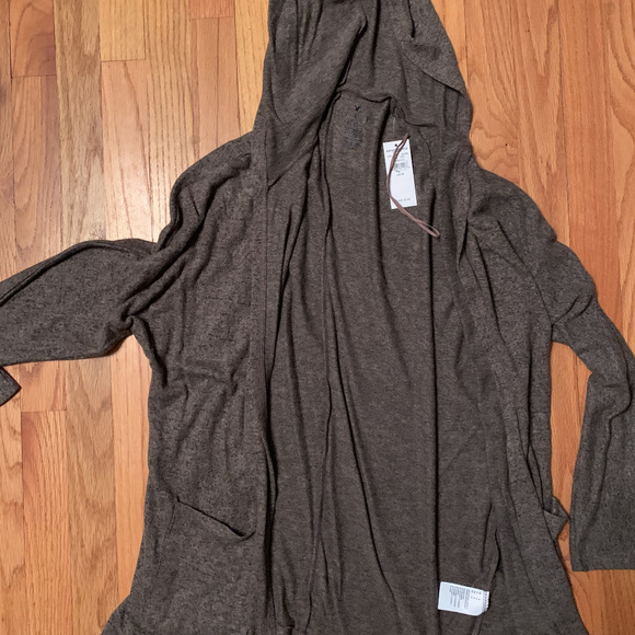 American Eagle Outfitters Sweaters - American Eagle Lightweight Sweater with hood American Eagle Outfitters Sweaters - American Eagle Lightweight Sweater with hood